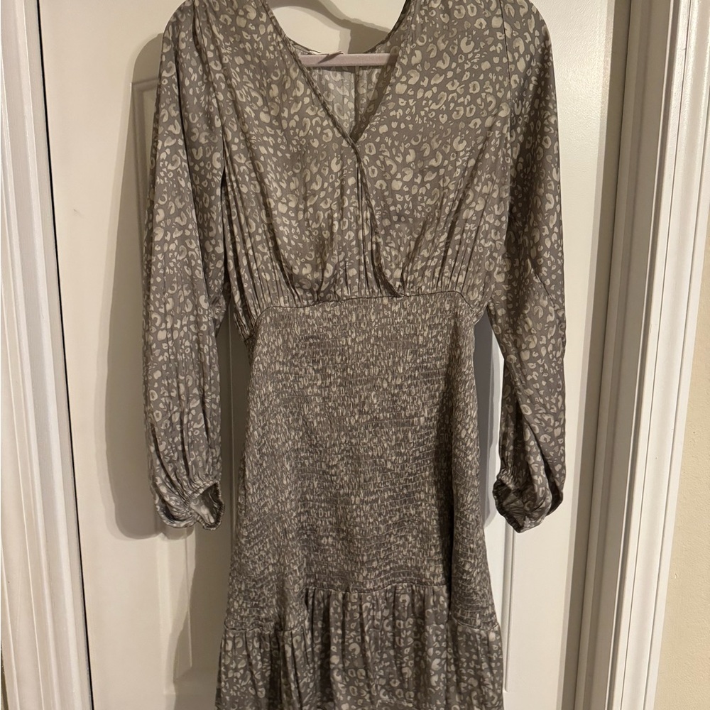 Elegant Gray Long Sleeve Dress
